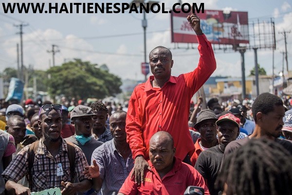17 de octubre manifestantes divididos Jean Charles Moïse indexa a los estadounidenses dos muertos en Puerto Príncipe